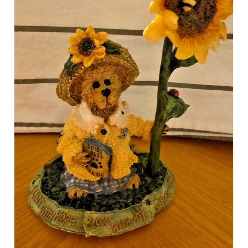 Boyd's Bears-Blossum B. Berriweather Bloom with Joy Figurine #1999-21. - Picture 5 of 5